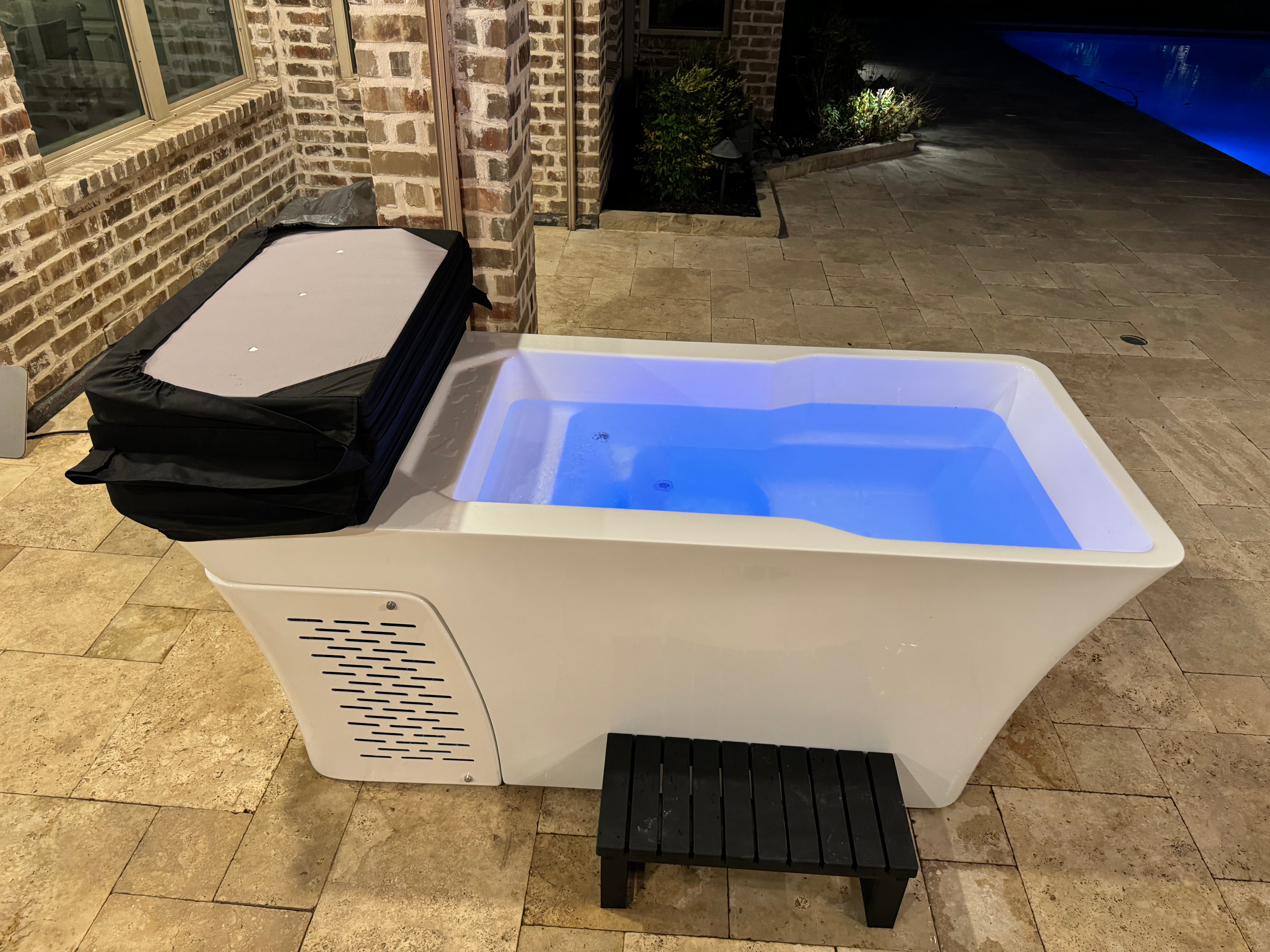 Lifetrend Atla 2-in-1 Hot & Cold Plunge Spa