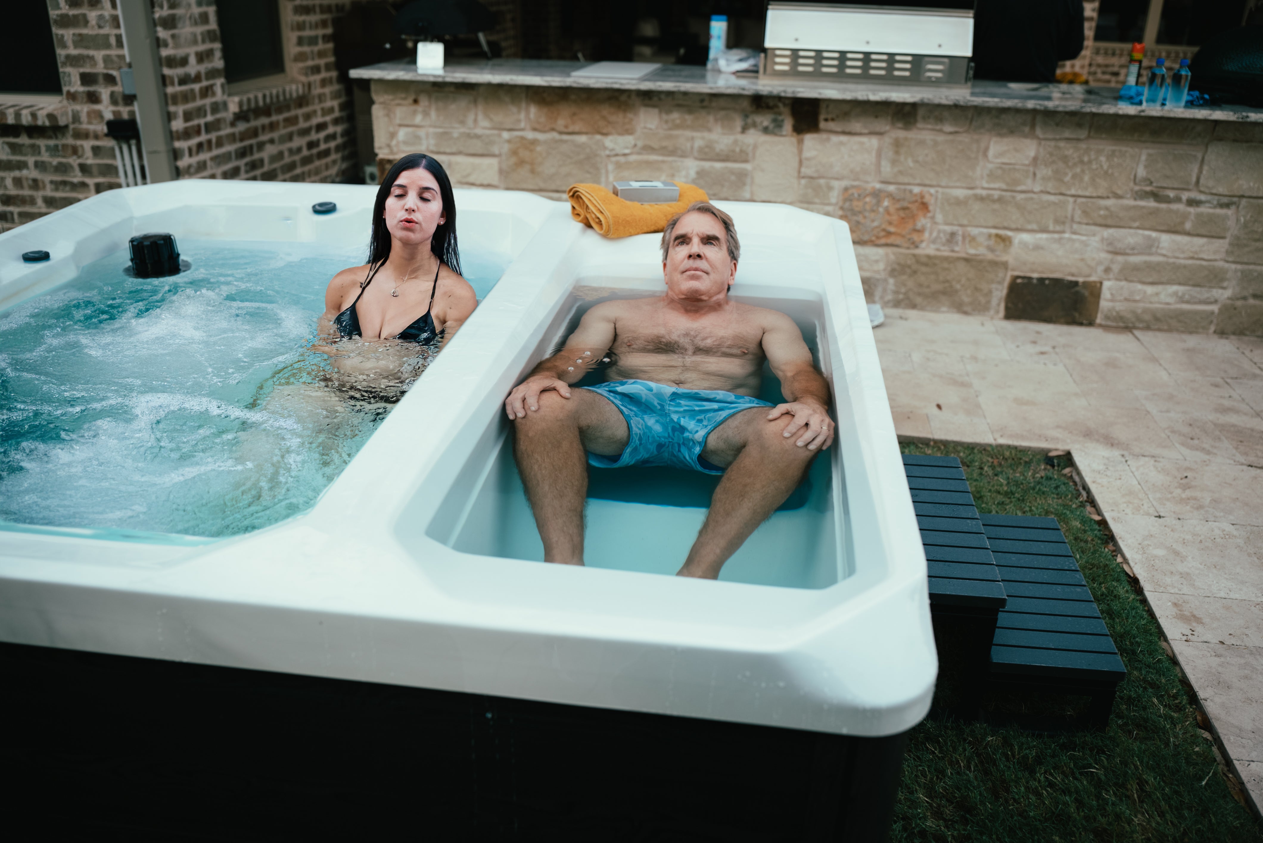 Lifetrend Sierra 2-in-1 Hot & Cold Plunge Spa System